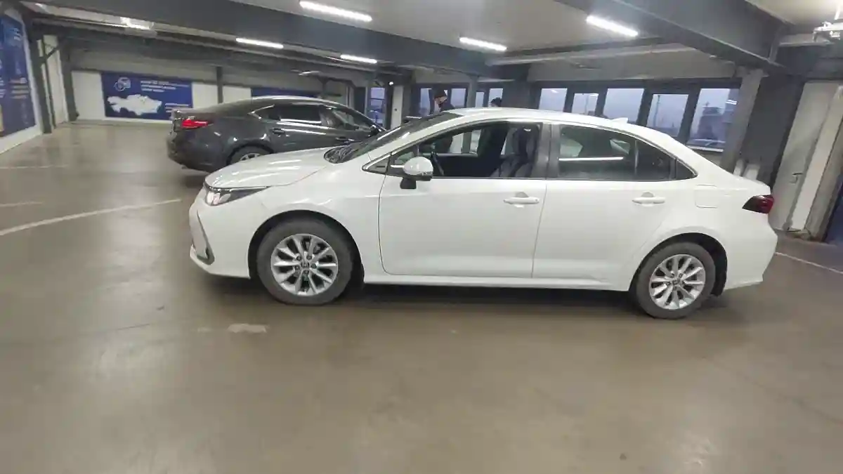 Toyota Corolla 2020 года за 9 000 000 тг. в Астана