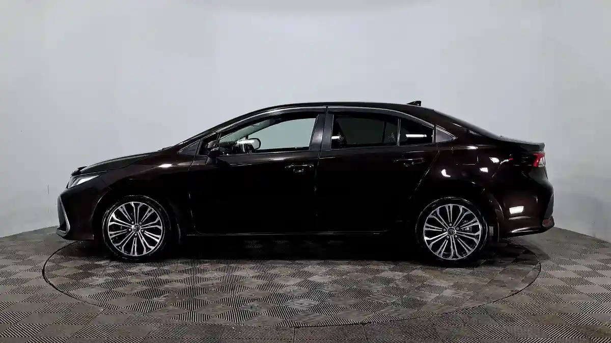 Toyota Corolla 2019 года за 9 130 000 тг. в Астана