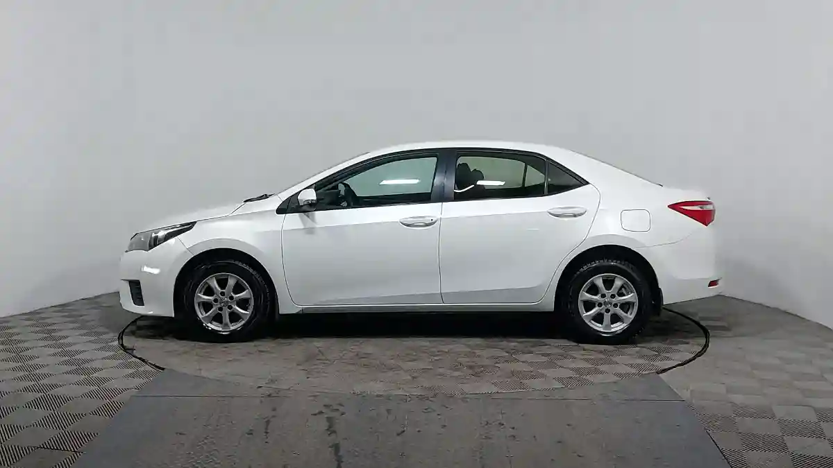 Toyota Corolla 2015 года за 5 990 000 тг. в Астана