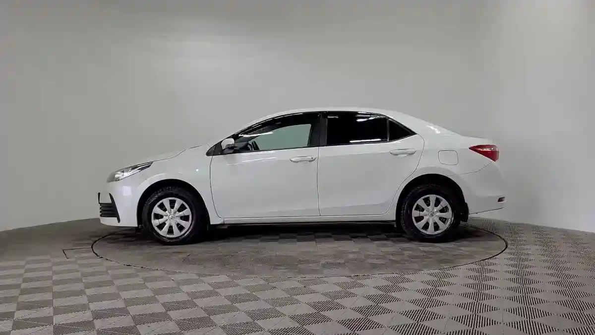 Toyota Corolla 2018 года за 7 490 000 тг. в Алматы