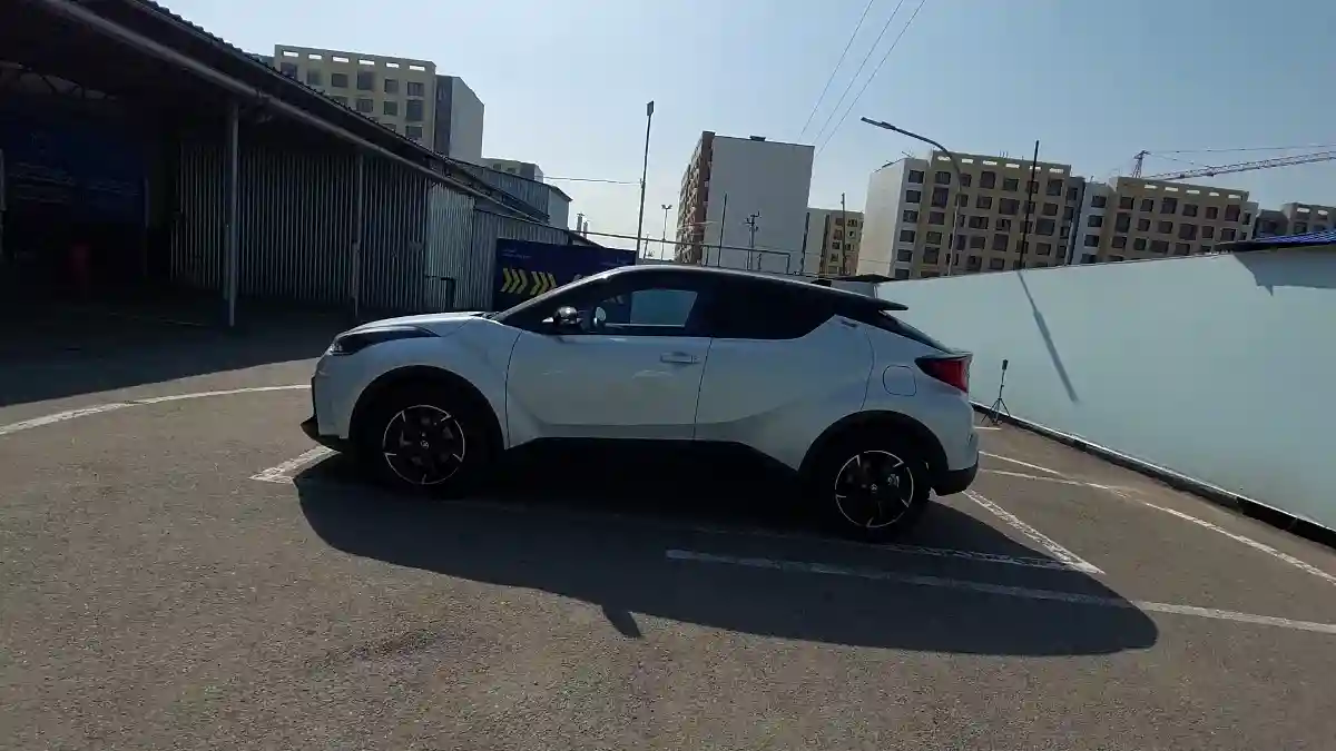 Toyota C-HR 2022 года за 11 000 000 тг. в Алматы