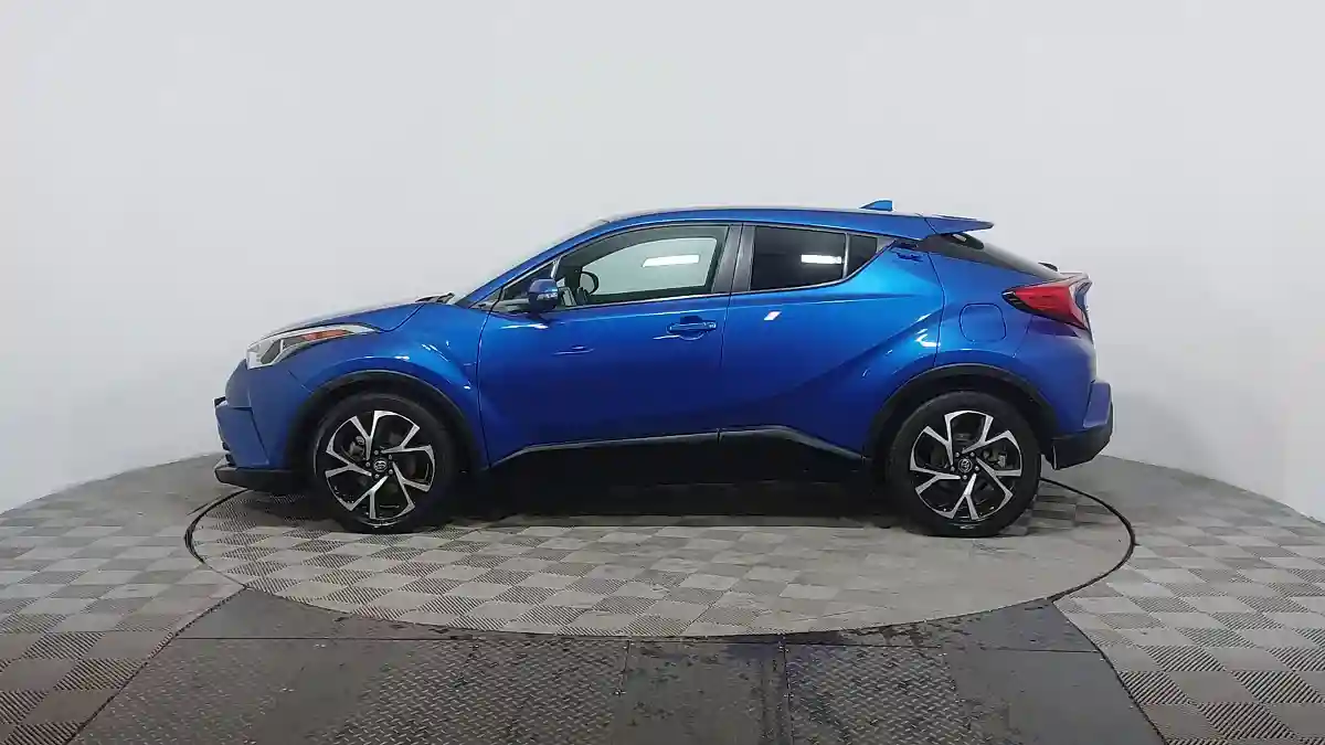 Toyota C-HR 2017 года за 8 850 000 тг. в Астана