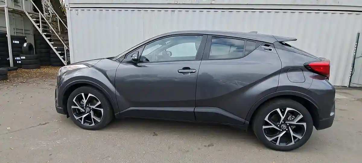 Toyota C-HR 2019 года за 8 900 000 тг. в Алматы