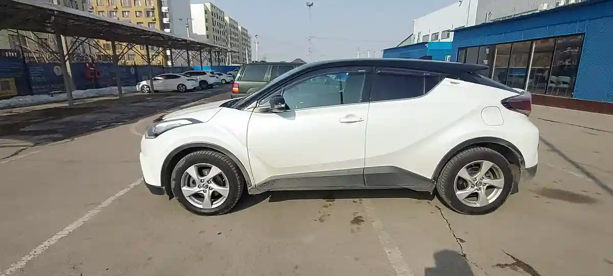 Toyota C-HR 2018 года за 12 000 000 тг. в Алматы