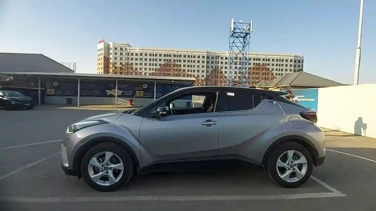 Toyota C-HR 2018 года за 12 000 000 тг. в Шымкент