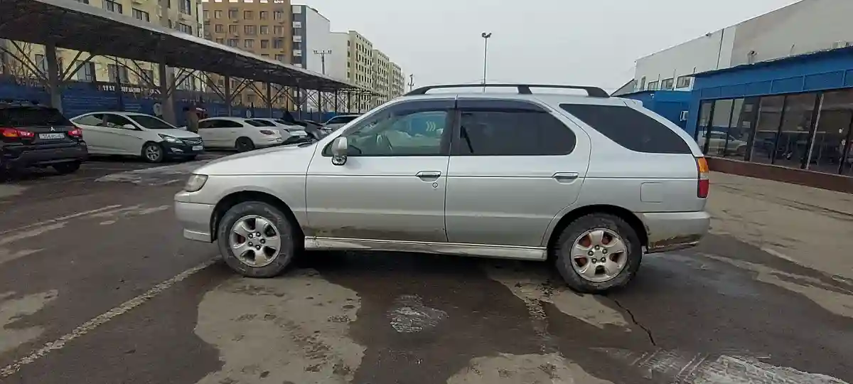 Nissan R'nessa 1997 года за 3 000 000 тг. в Алматы