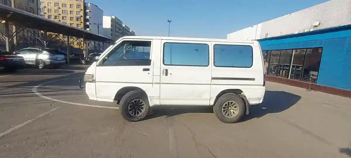 Mitsubishi Delica 1994 года за 1 600 000 тг. в Алматы