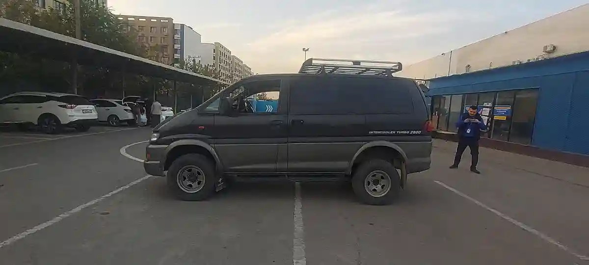 Mitsubishi Delica 1997 года за 4 500 000 тг. в Алматы