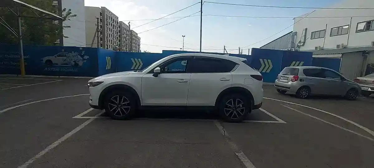 Mazda CX-5 2018 года за 13 000 000 тг. в Алматы