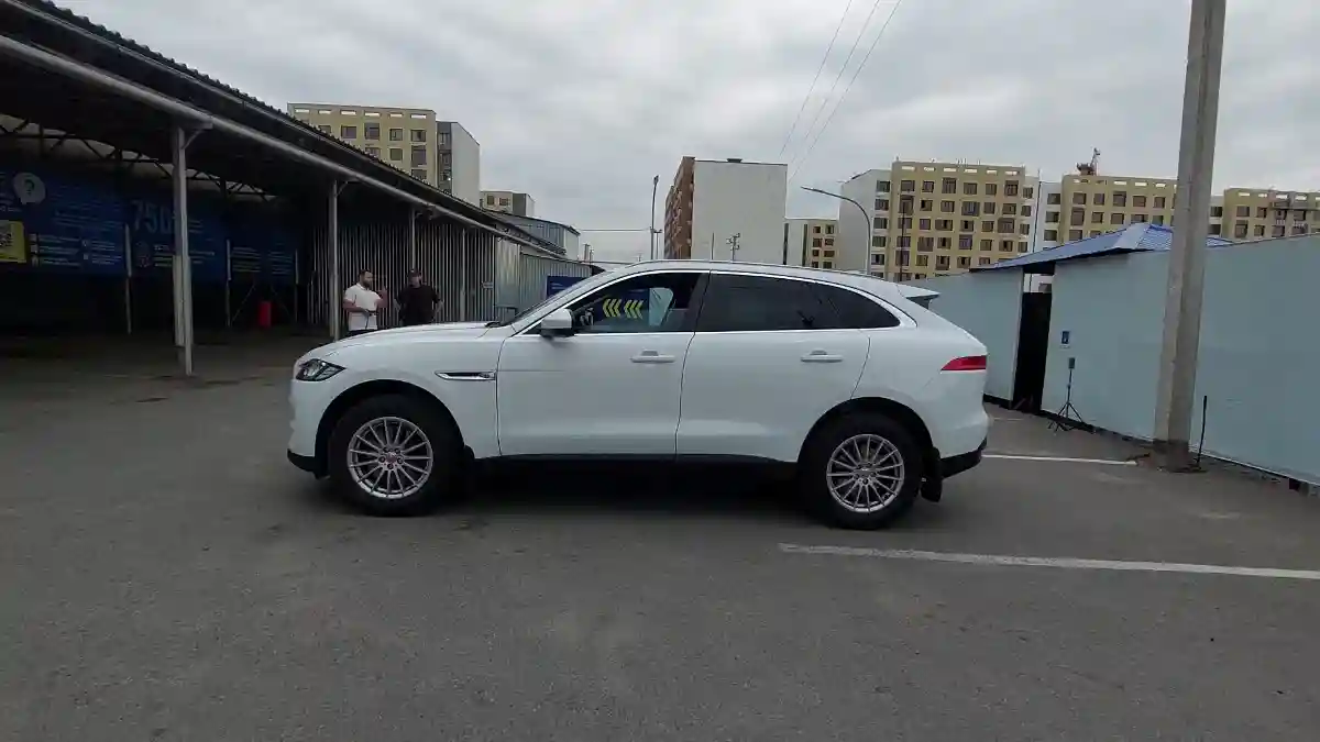 Jaguar F-Pace 2016 года за 16 000 000 тг. в Алматы