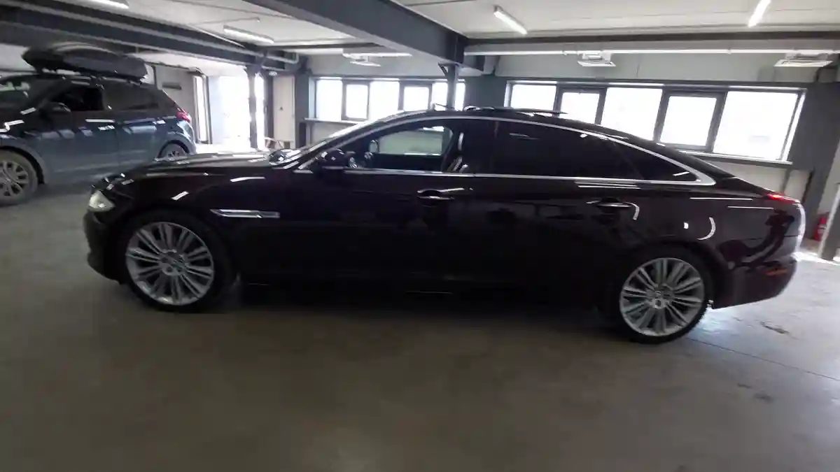 Jaguar XJ 2011 года за 8 500 000 тг. в Астана