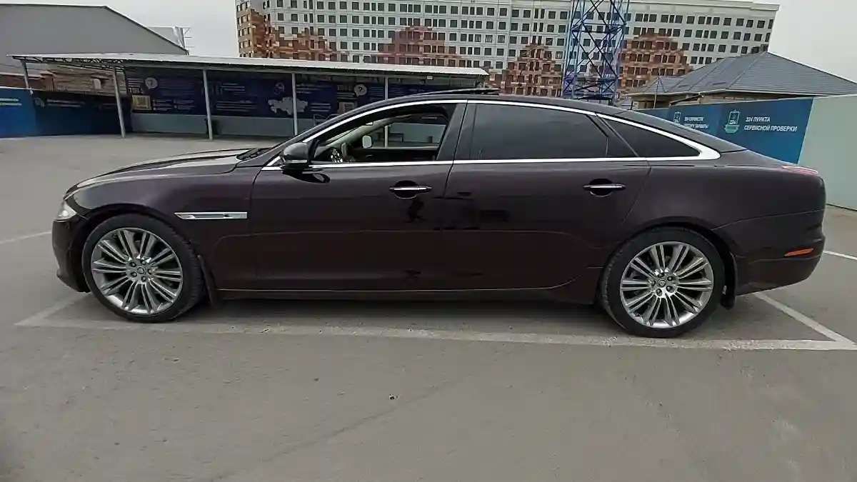 Jaguar XJ 2011 года за 11 000 000 тг. в Шымкент