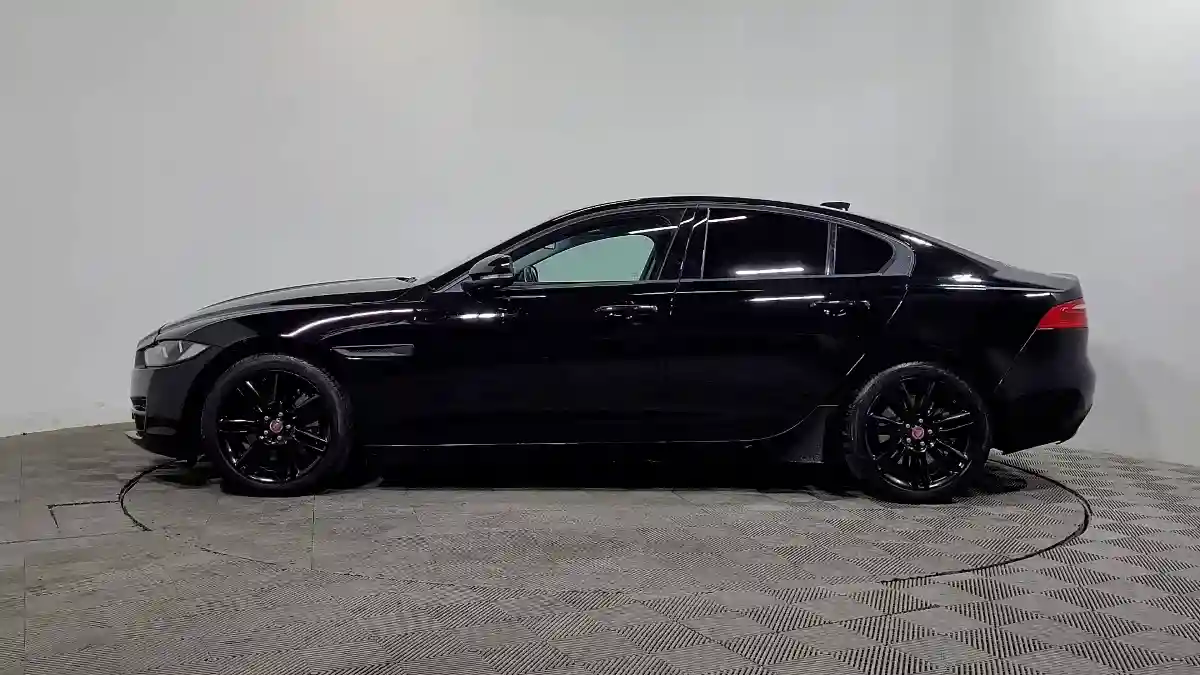 Jaguar XE 2016 года за 10 000 000 тг. в Алматы