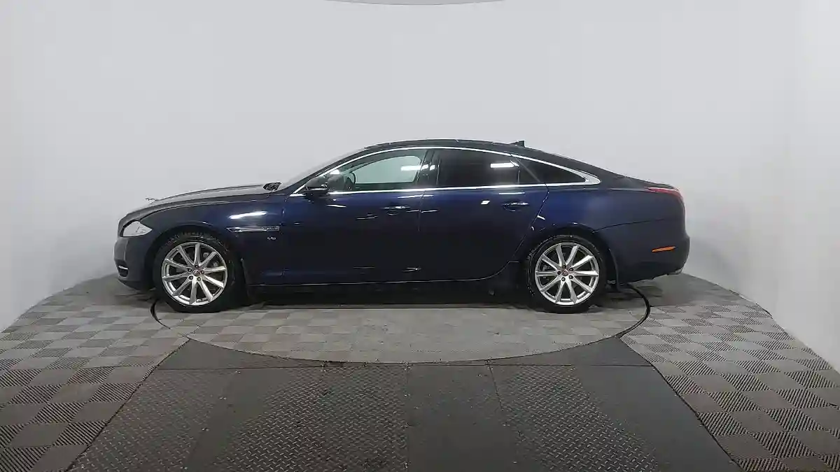 Jaguar XJ 2014 года за 10 290 000 тг. в Астана