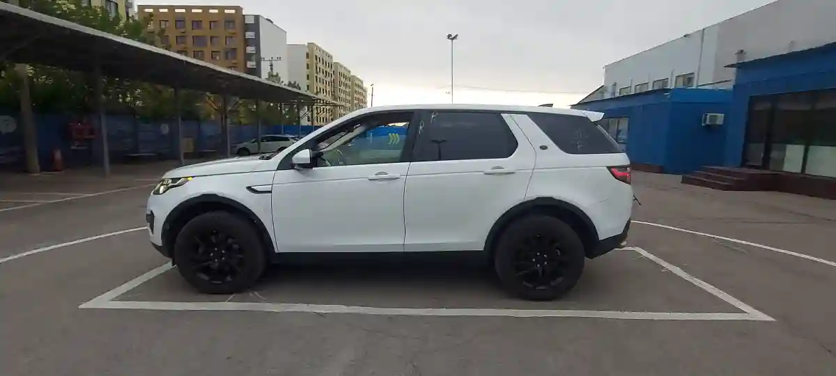 Land Rover Discovery Sport 2017 года за 19 000 000 тг. в Алматы