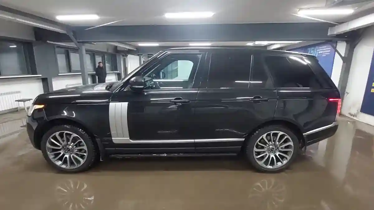 Land Rover Range Rover 2013 года за 27 500 000 тг. в Астана