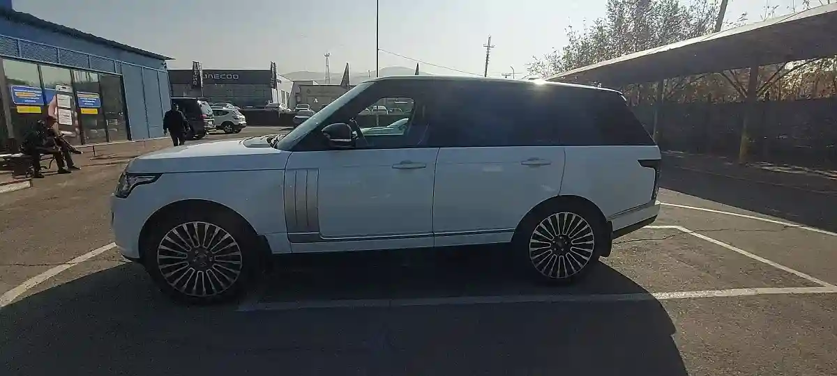 Land Rover Range Rover 2014 года за 23 500 000 тг. в Алматы
