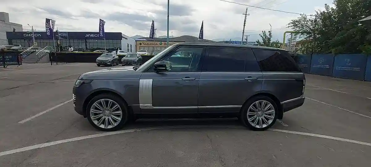 Land Rover Range Rover 2018 года за 35 000 000 тг. в Алматы