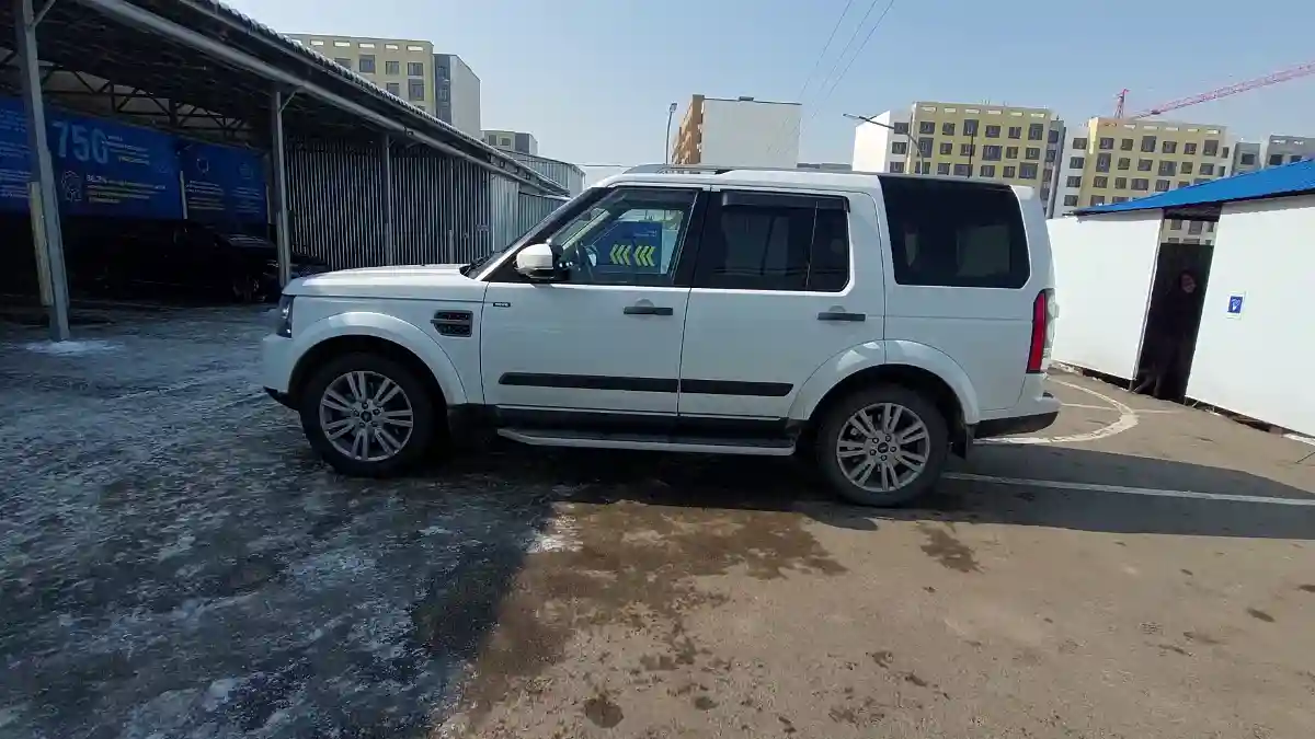 Land Rover Discovery 2013 года за 15 790 000 тг. в Алматы