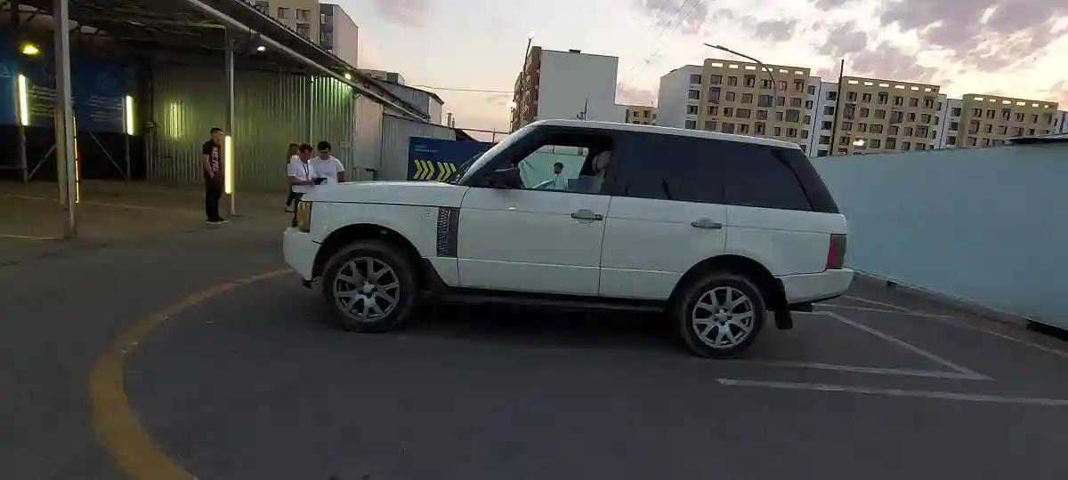 Land Rover Range Rover 2006 года за 7 500 000 тг. в Алматы