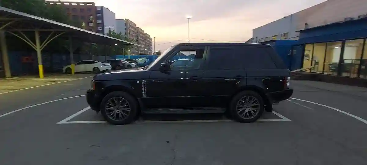 Land Rover Range Rover 2010 года за 15 000 000 тг. в Алматы