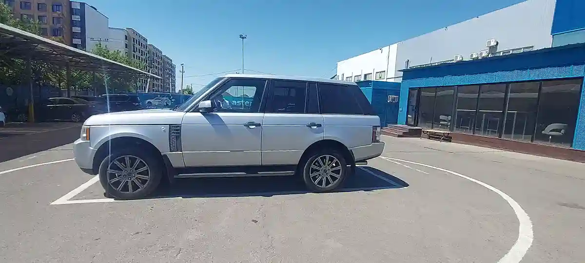 Land Rover Range Rover 2010 года за 10 000 000 тг. в Алматы