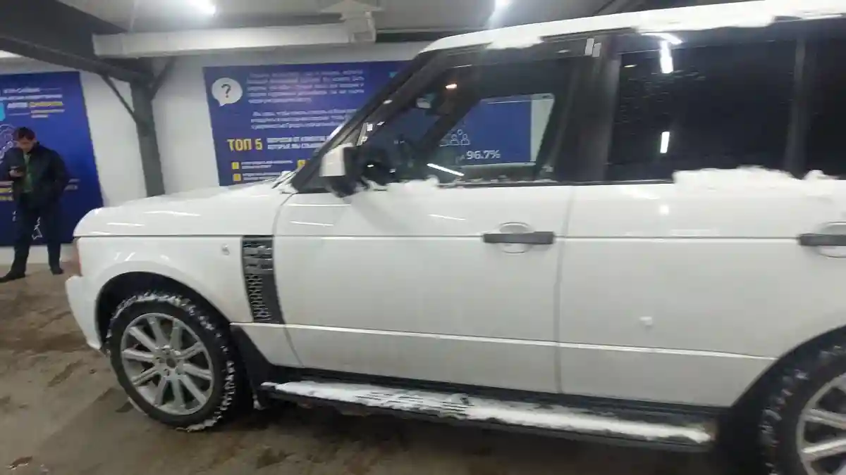 Land Rover Range Rover 2011 года за 10 000 000 тг. в Астана