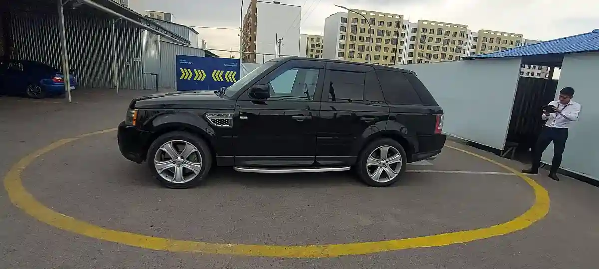 Land Rover Range Rover Sport 2010 года за 9 000 000 тг. в Алматы