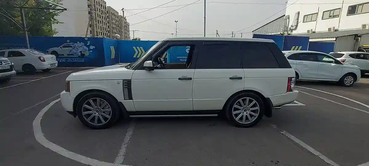 Land Rover Range Rover 2010 года за 10 700 000 тг. в Алматы