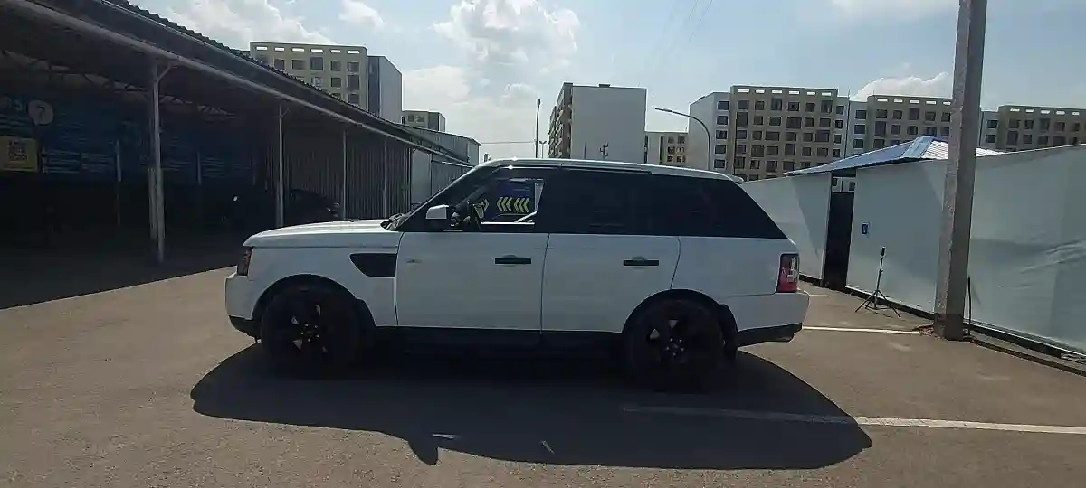 Land Rover Range Rover Sport 2011 года за 12 000 000 тг. в Алматы