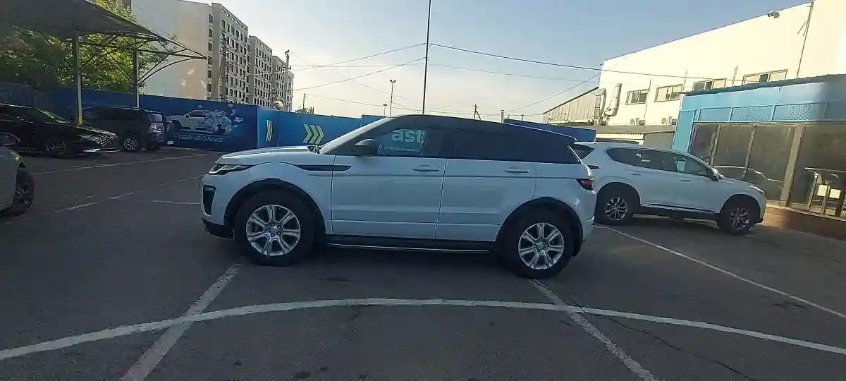 Land Rover Range Rover Evoque 2017 года за 16 000 000 тг. в Алматы