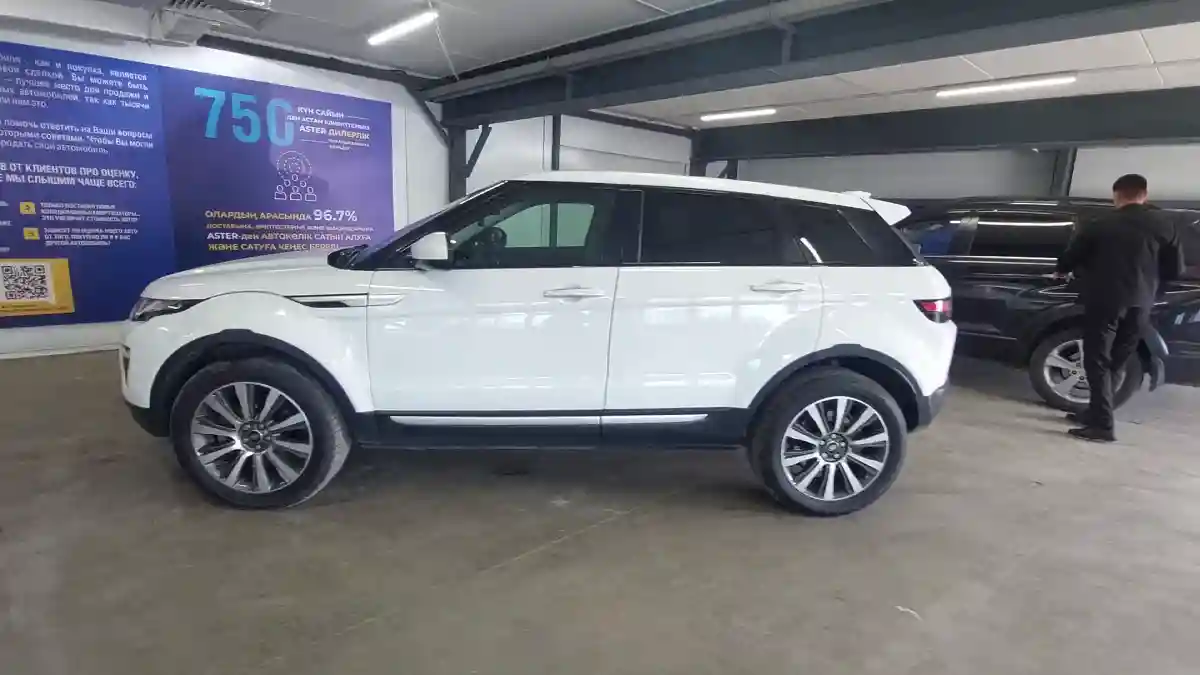 Land Rover Range Rover Evoque 2017 года за 20 000 000 тг. в Астана