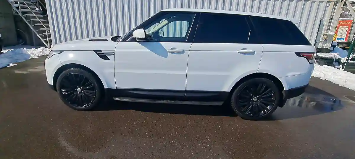 Land Rover Range Rover Sport 2017 года за 15 990 000 тг. в Алматы
