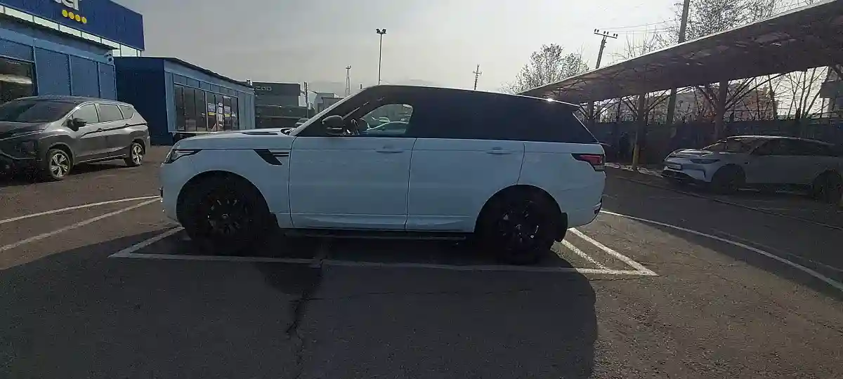 Land Rover Range Rover Sport 2016 года за 30 000 000 тг. в Алматы