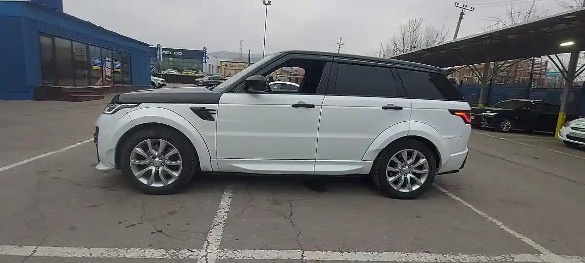 Land Rover Range Rover Sport 2016 года за 23 000 000 тг. в Алматы