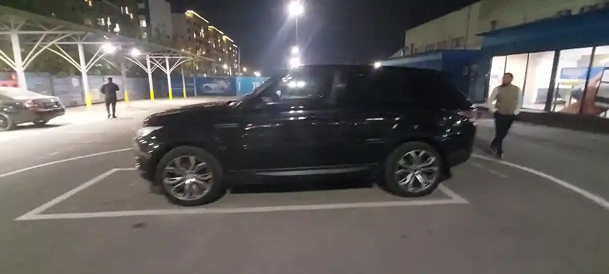 Land Rover Range Rover Sport 2014 года за 15 000 000 тг. в Алматы