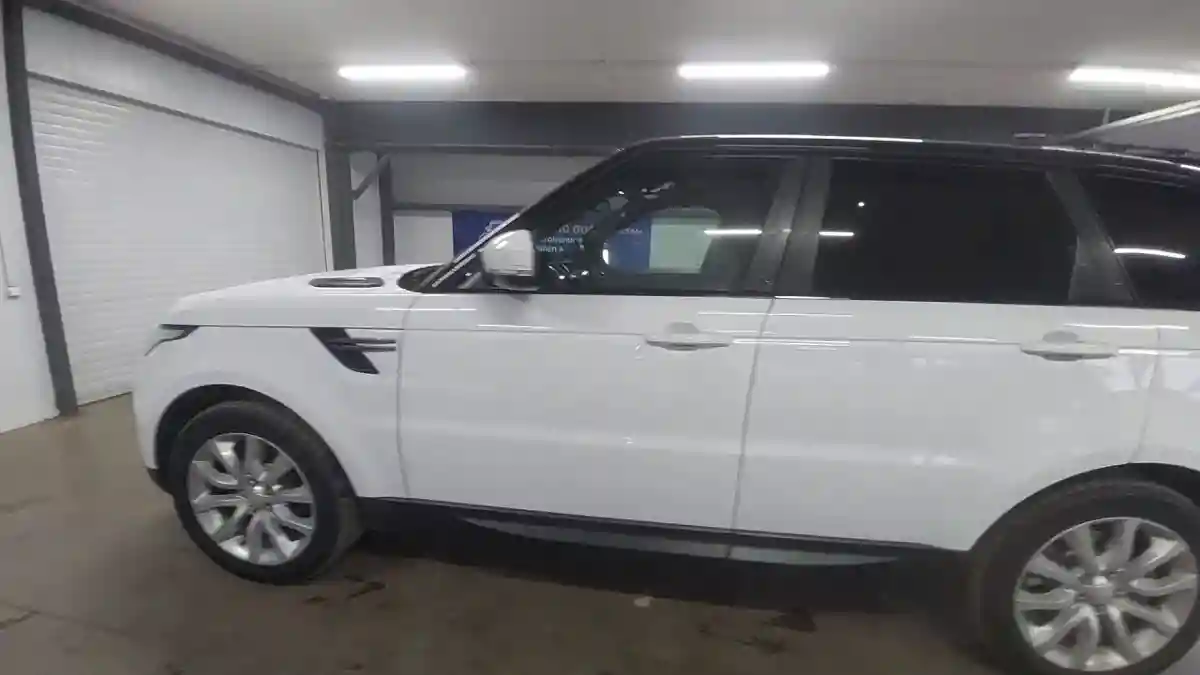 Land Rover Range Rover 2014 года за 20 000 000 тг. в Астана