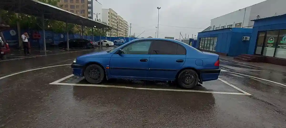 Toyota Avensis 1998 года за 2 000 000 тг. в Алматы