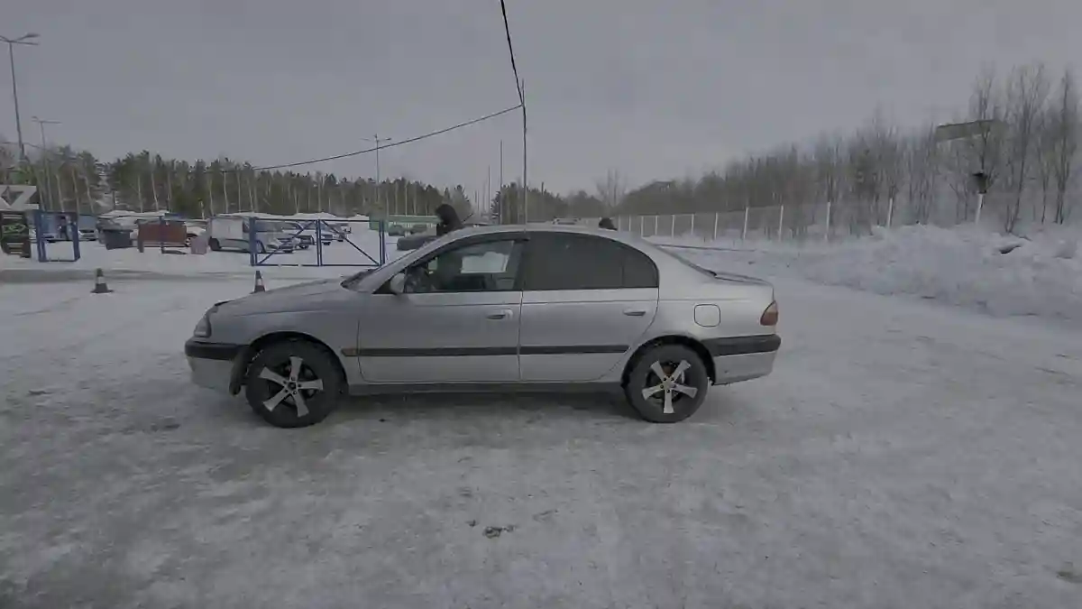 Toyota Avensis 1998 года за 2 300 000 тг. в Усть-Каменогорск