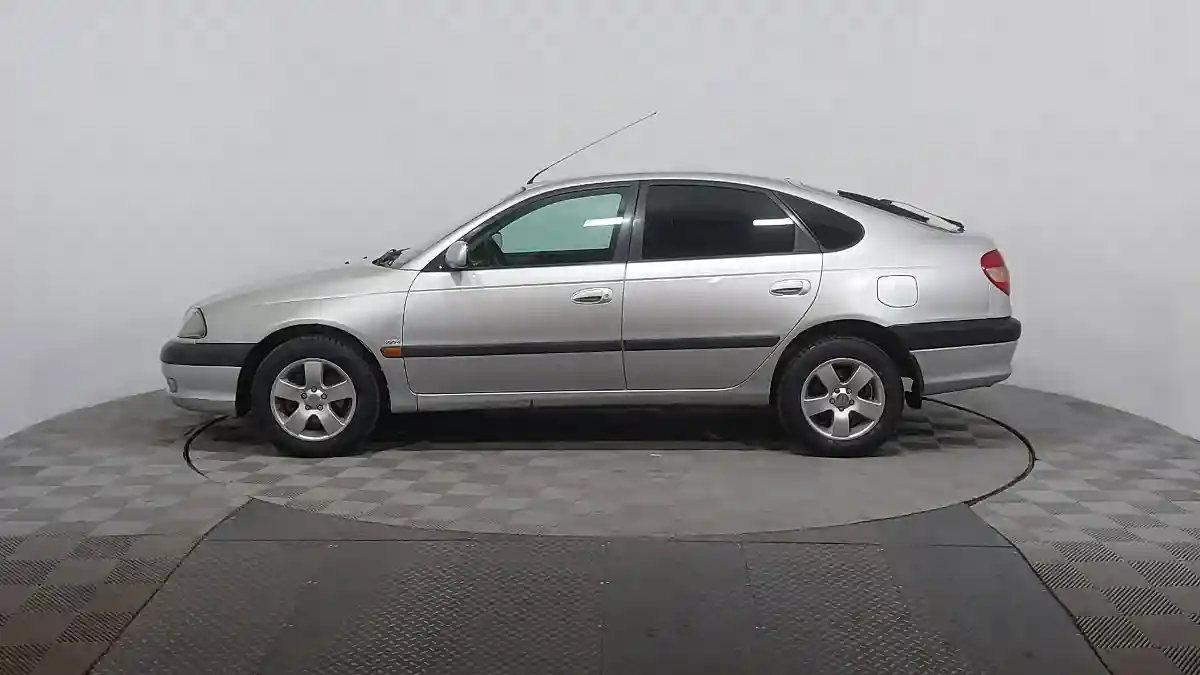 Toyota Avensis 2002 года за 2 790 000 тг. в Астана