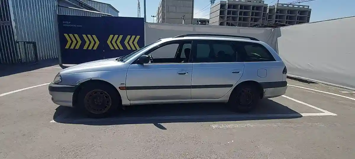 Toyota Avensis 2001 года за 1 190 000 тг. в Алматы
