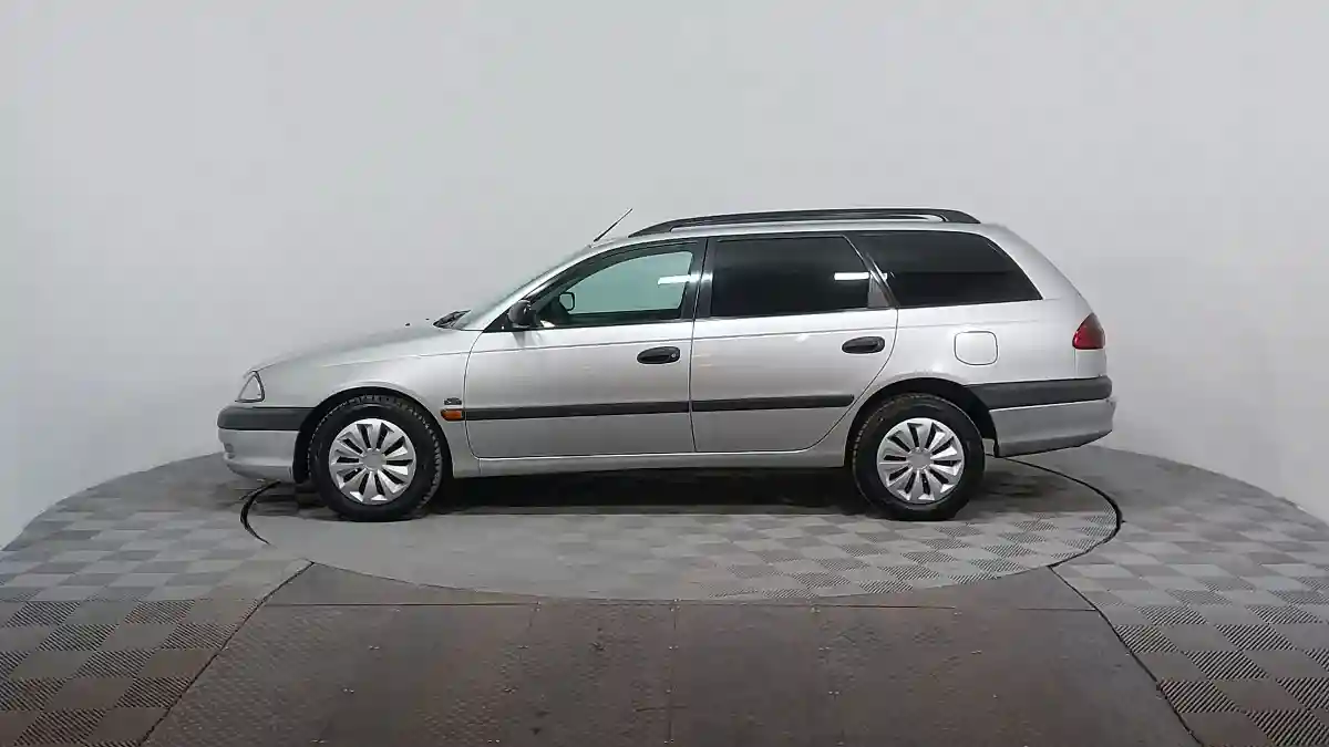 Toyota Avensis 2001 года за 2 390 000 тг. в Астана