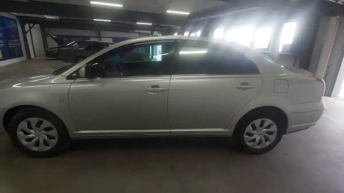 Toyota Avensis 2004 года за 3 000 000 тг. в Астана
