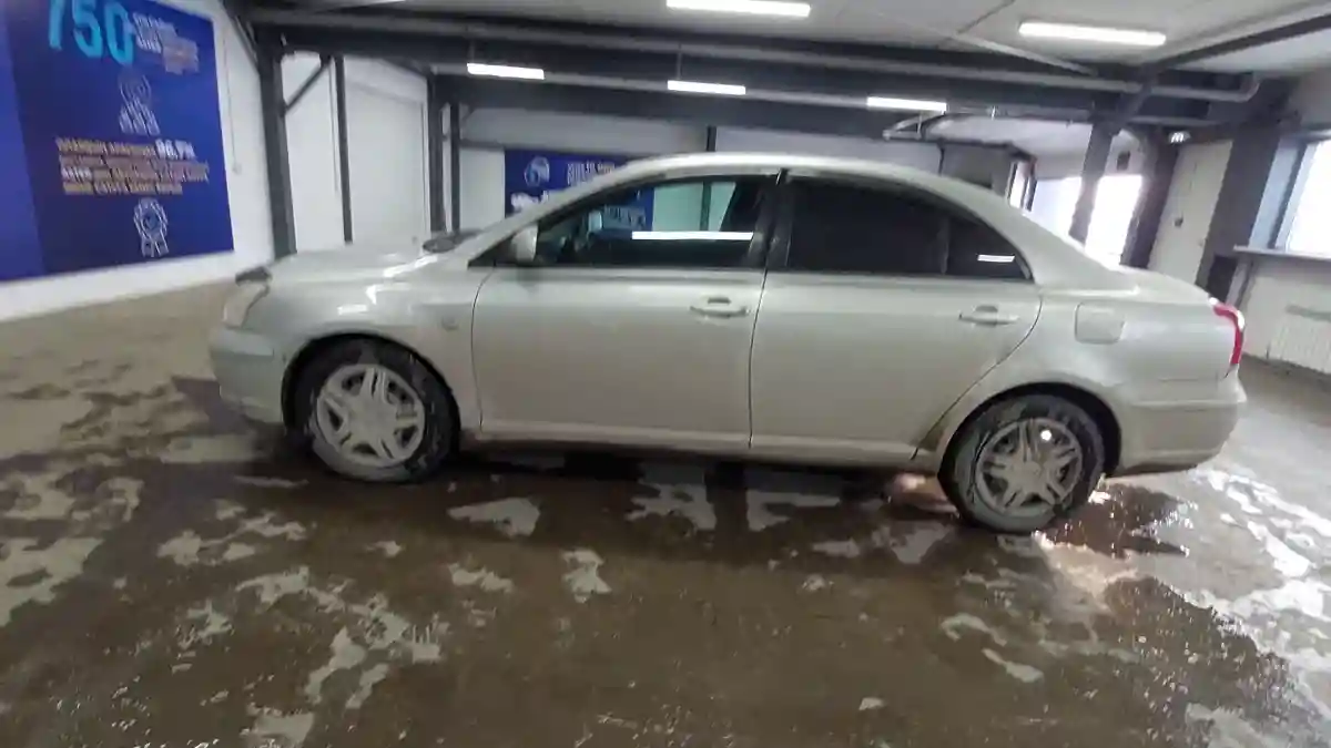 Toyota Avensis 2004 года за 4 500 000 тг. в Астана