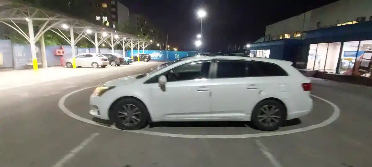 Toyota Avensis 2013 года за 7 500 000 тг. в Алматы