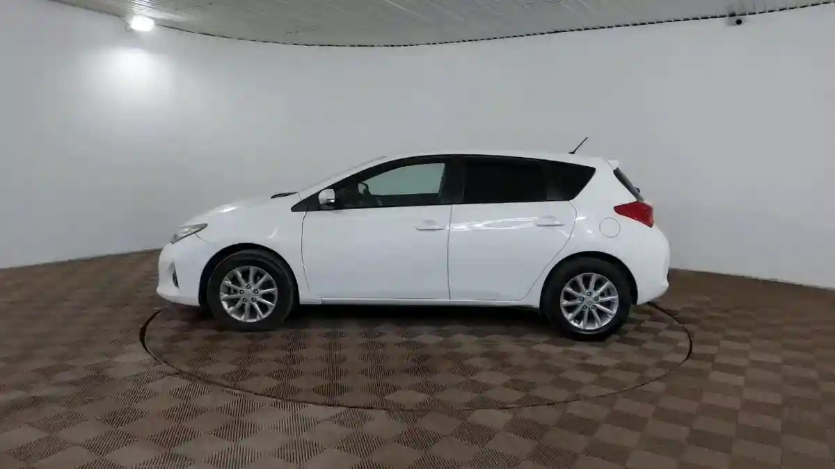 Toyota Auris 2013 года за 4 890 000 тг. в Шымкент