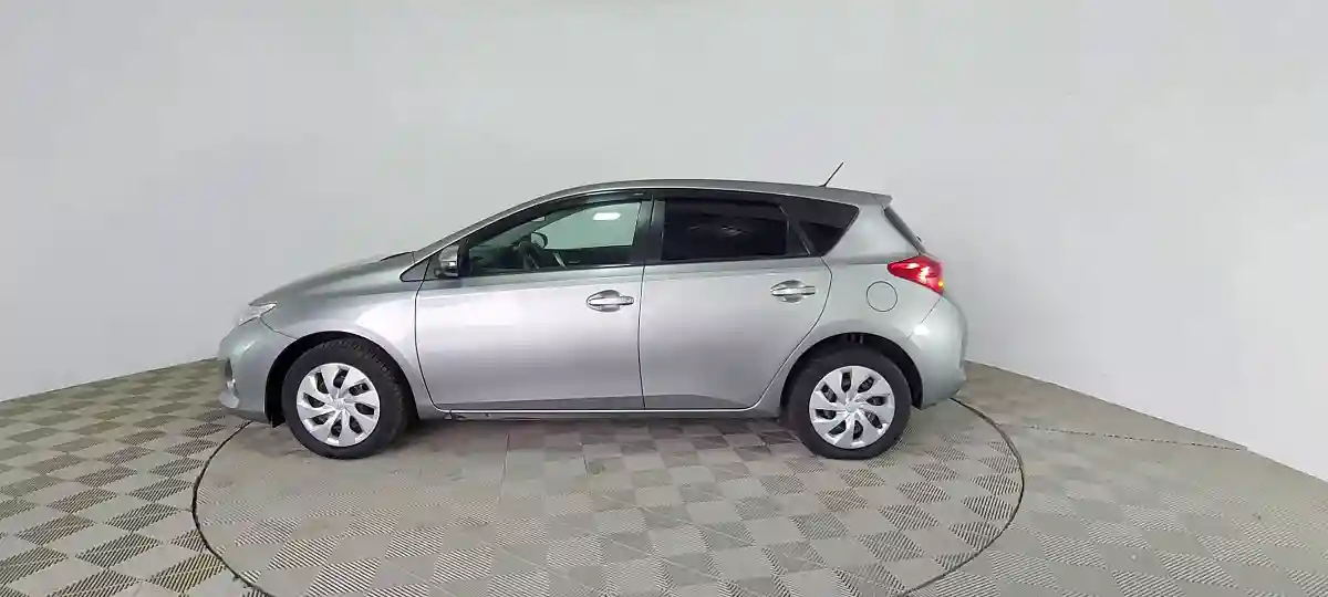 Toyota Auris 2015 года за 5 790 000 тг. в Атырау