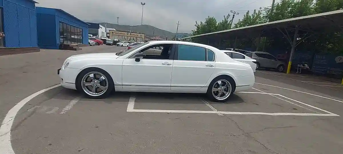 Bentley Continental Flying Spur 2006 года за 16 000 000 тг. в Алматы