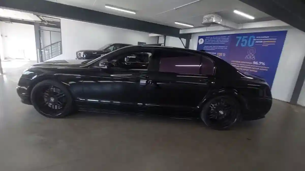 Bentley Continental Flying Spur 2006 года за 15 000 000 тг. в Астана