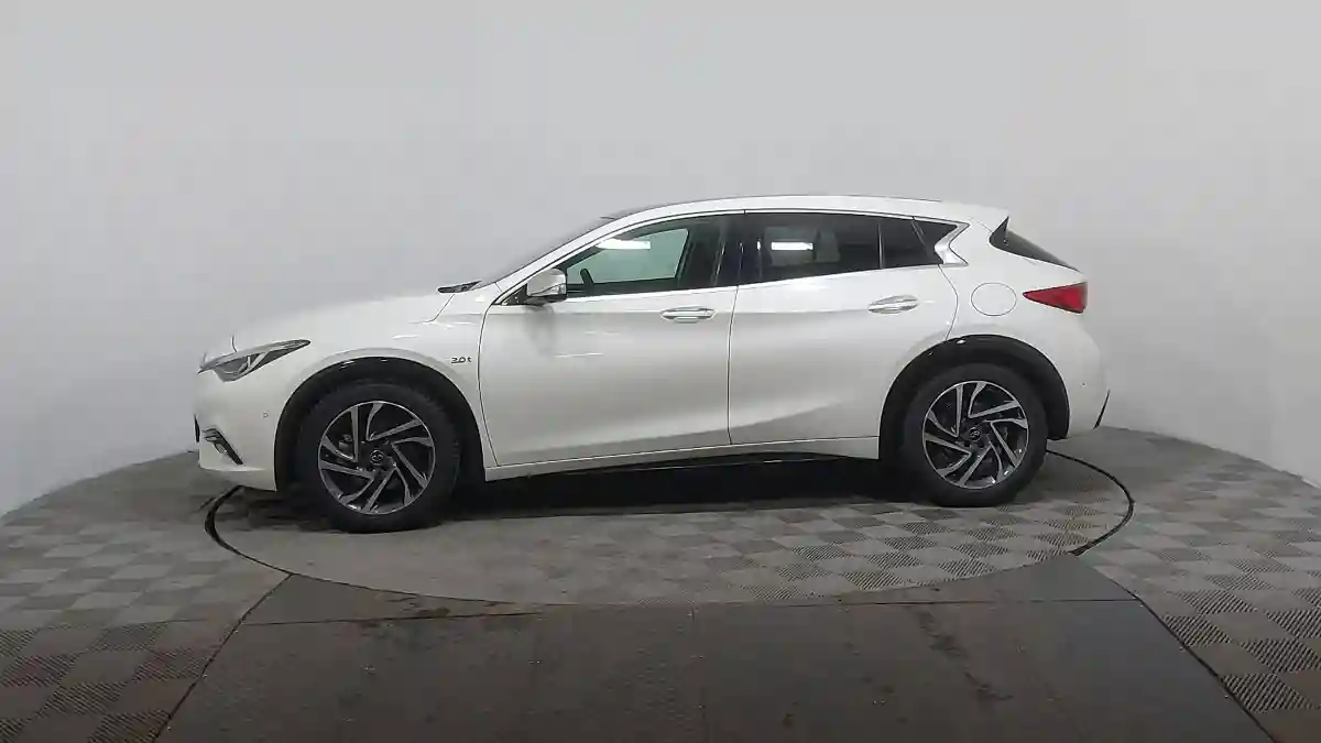 Infiniti Q30 2016 года за 9 990 000 тг. в Астана